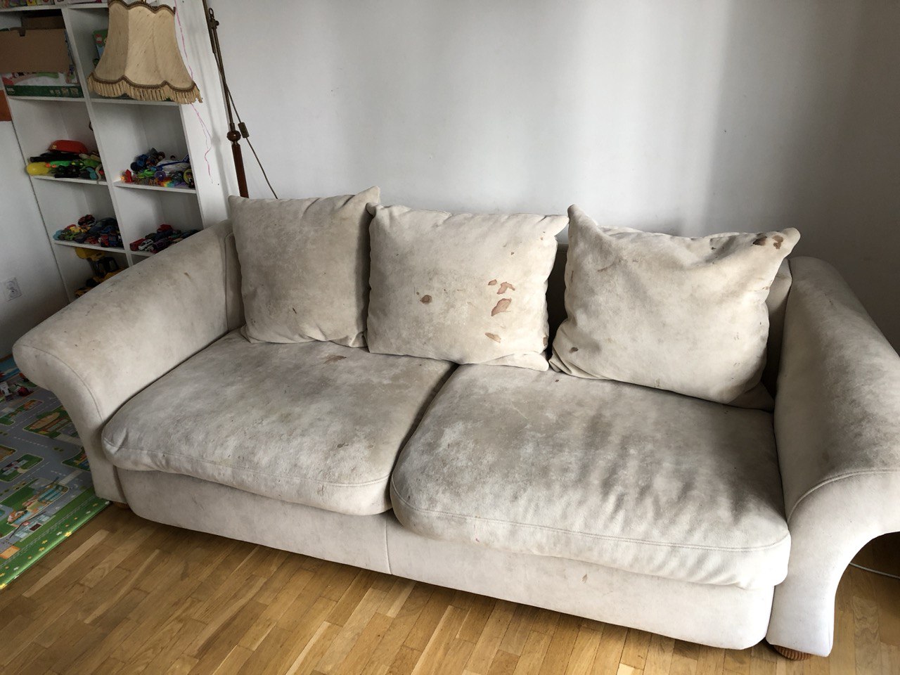 Pranie kanapy Warszawa przed i po